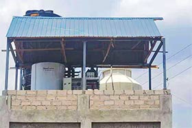 非洲烏干達，日產20噸片冰機